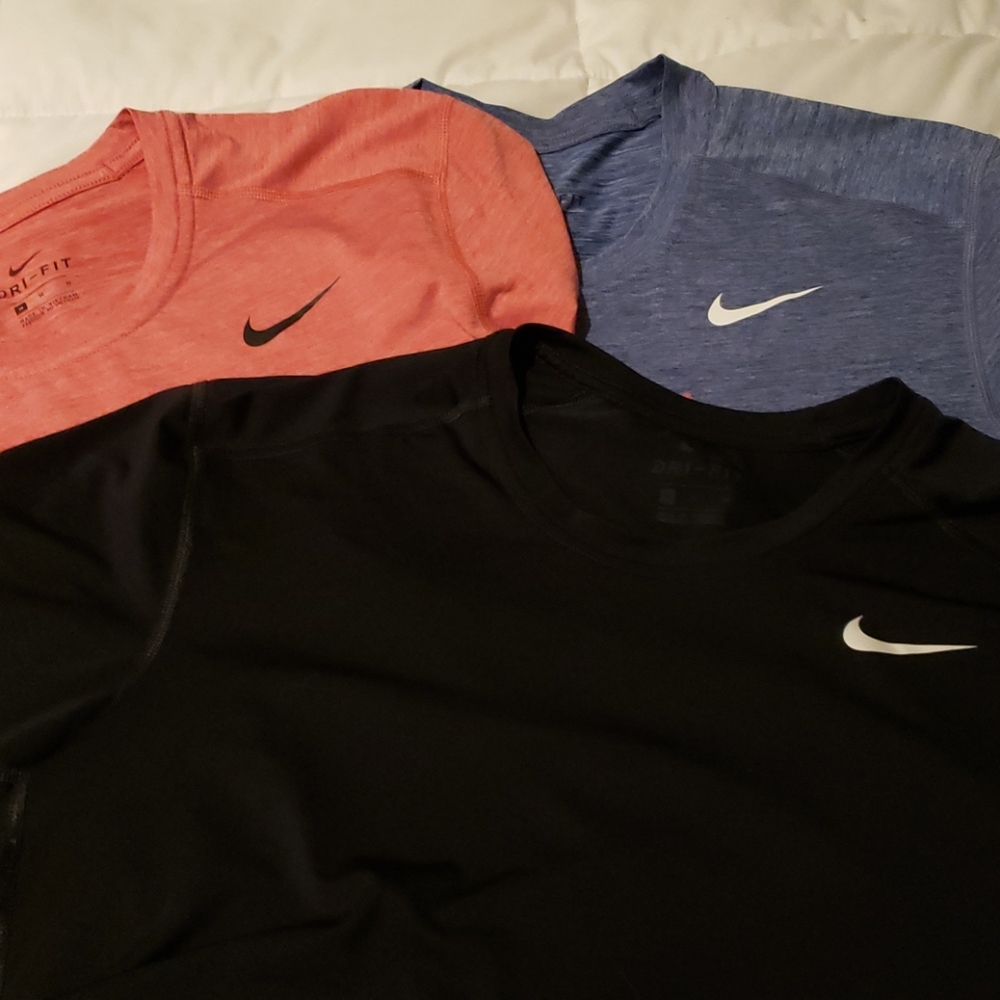 3 NEVER WORN Nike Men's dri-fit shirts